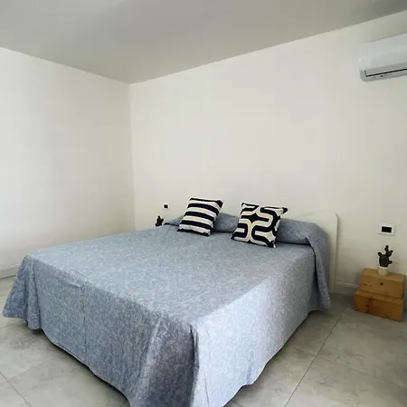 Ilizia - And Sea Guest house *